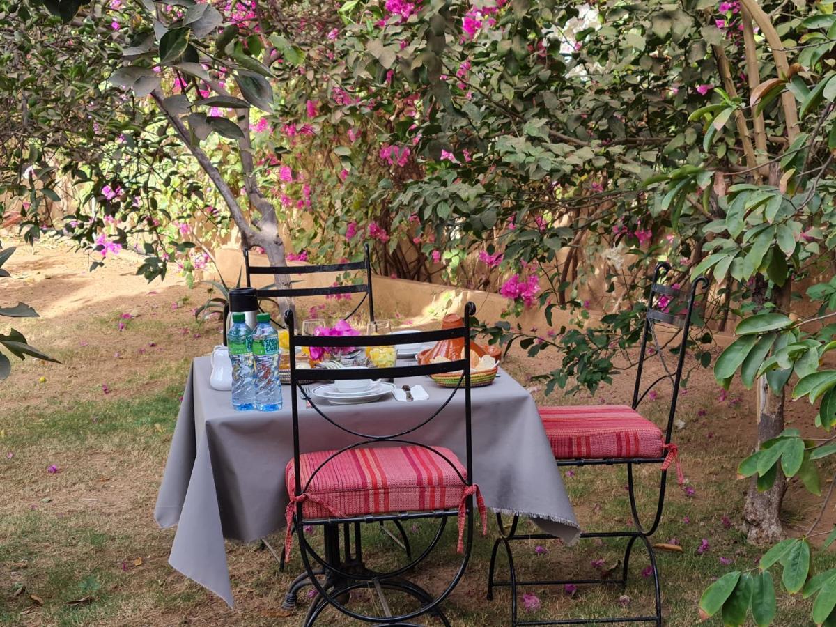 Le Souimanga Bleu Saly Bed & Breakfast エクステリア 写真
