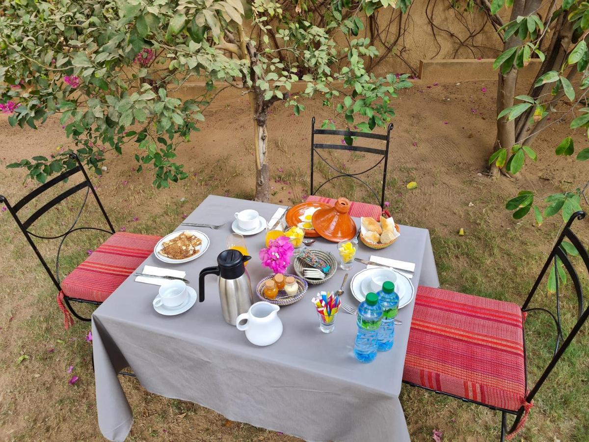 Le Souimanga Bleu Saly Bed & Breakfast エクステリア 写真